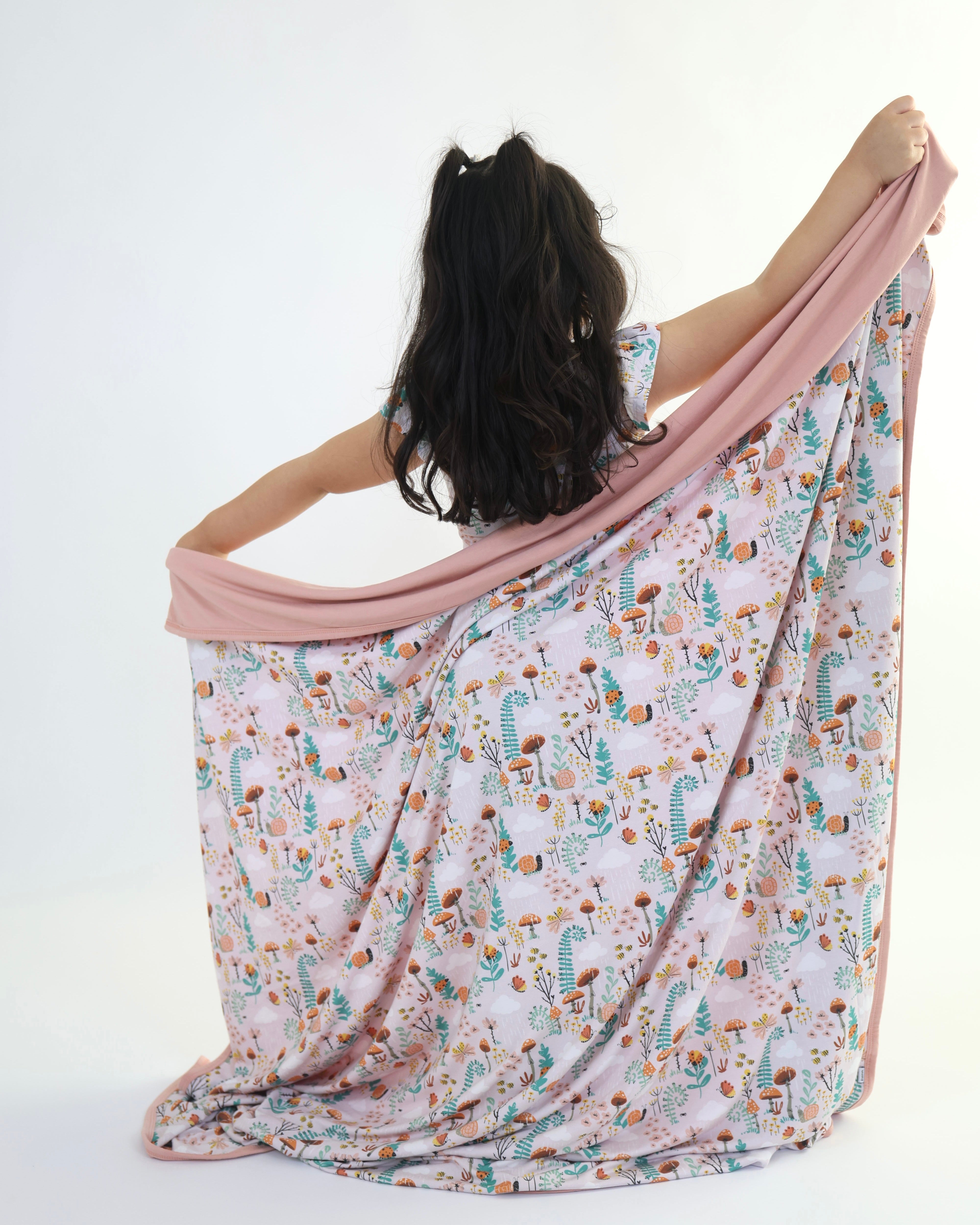 Rainn Cozy Blanket - By Rainn-Rainn-Critter Hollow-50x50 Inches-Giggles N Gear