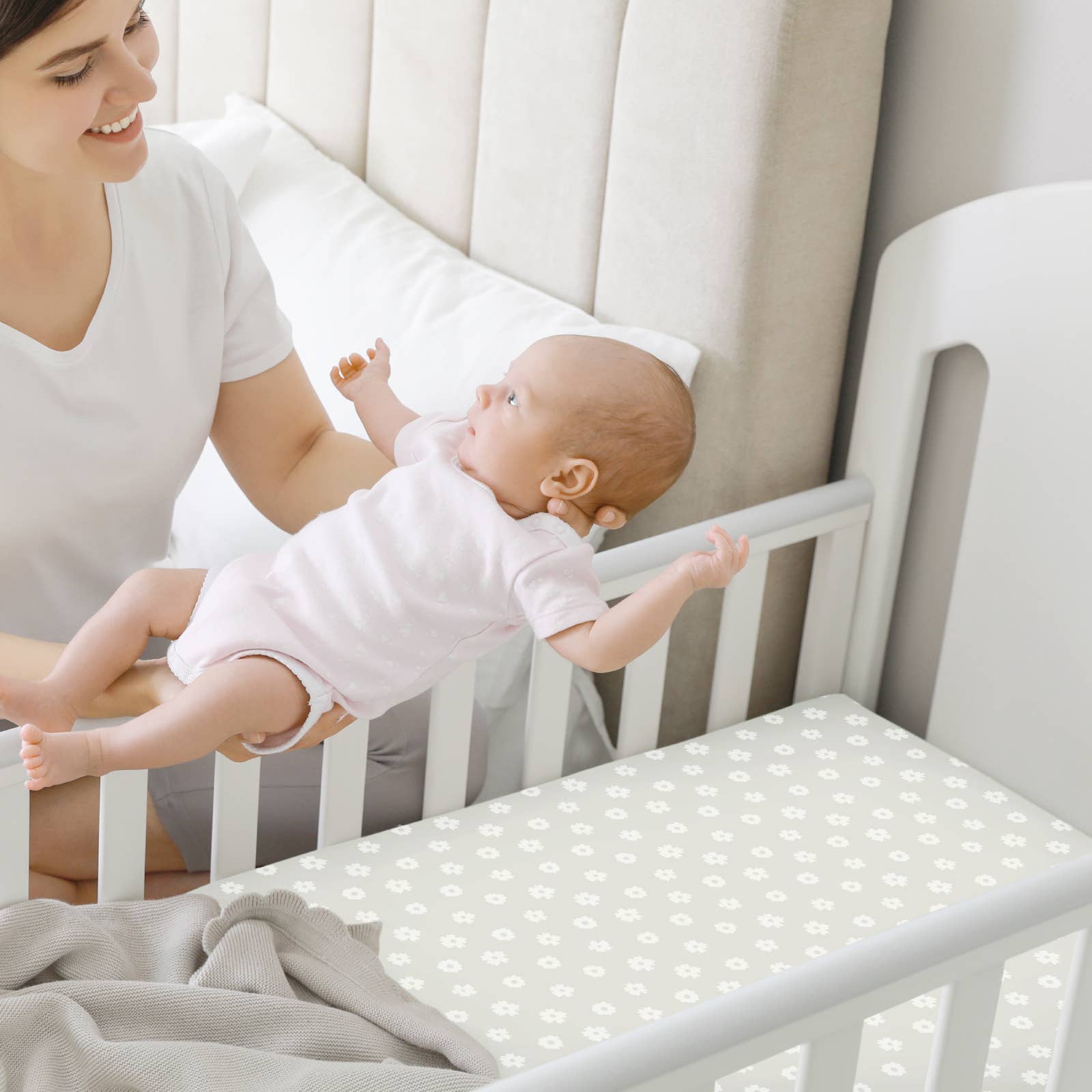 KeaBabies - Soothe Fitted Mini Crib Sheets, Pack n Play, Baby Girls Boys - Meadow-Giggles N Gear