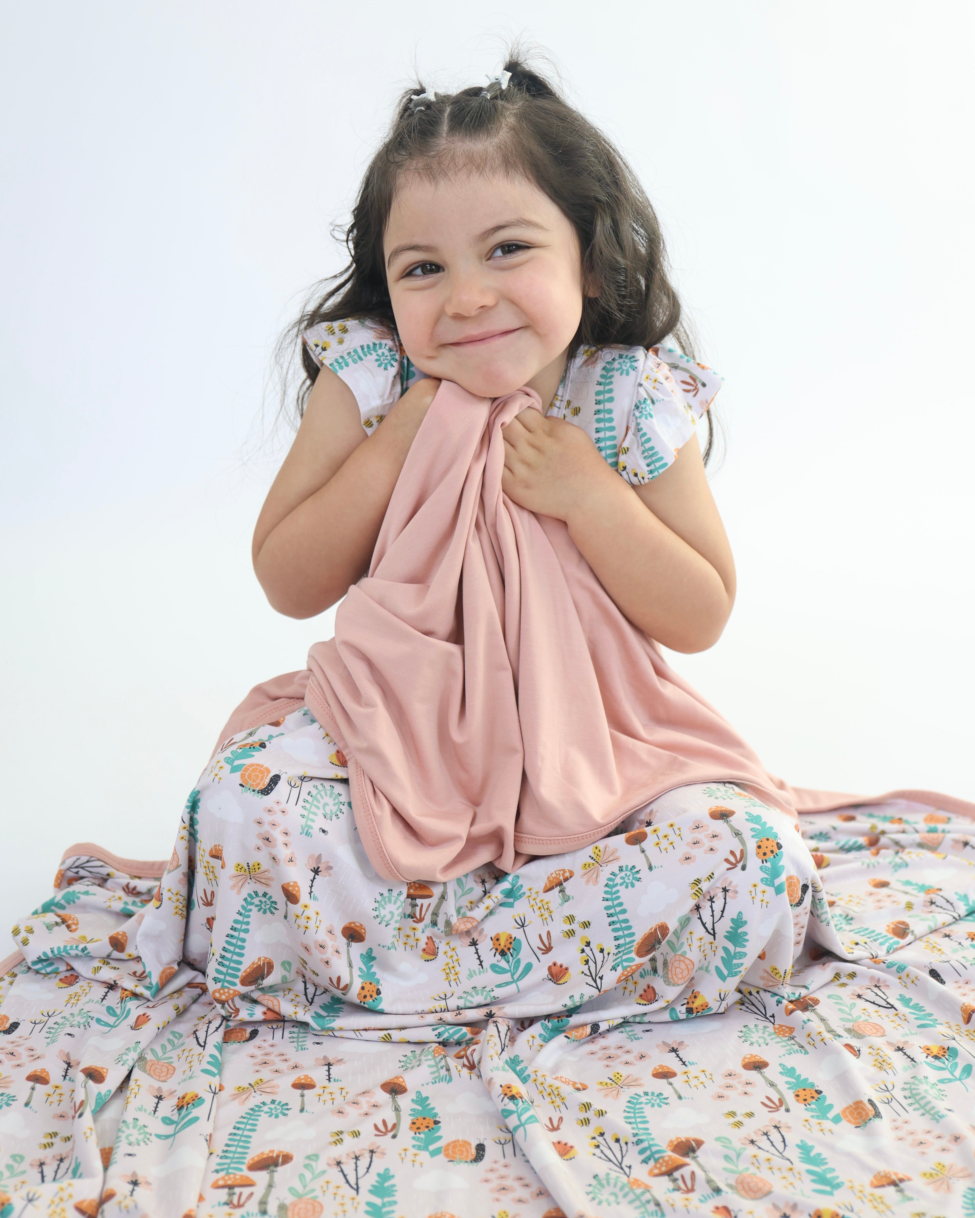 Rainn Cozy Blanket - By Rainn-Rainn-Critter Hollow-50x50 Inches-Giggles N Gear
